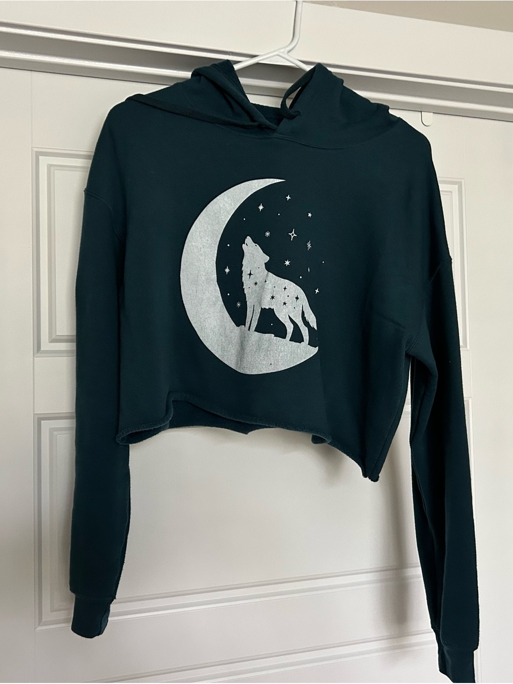 Cropped Teak Hoodie with Moon & Wolf Graphic M